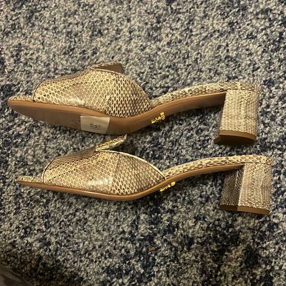 Prada snakeskin slides - Picture 3 of 8